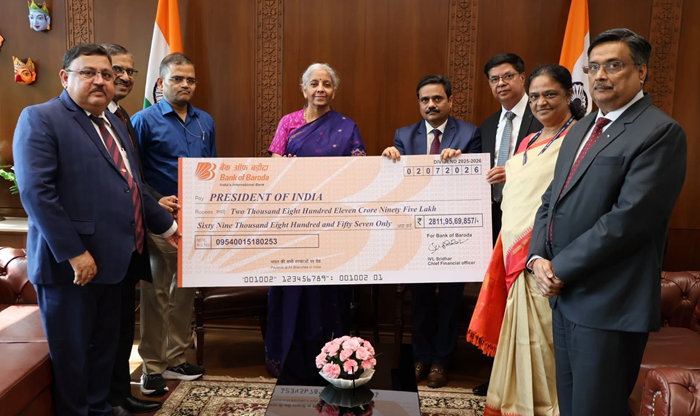 Bank of Baroda presents dividend to Union Minister